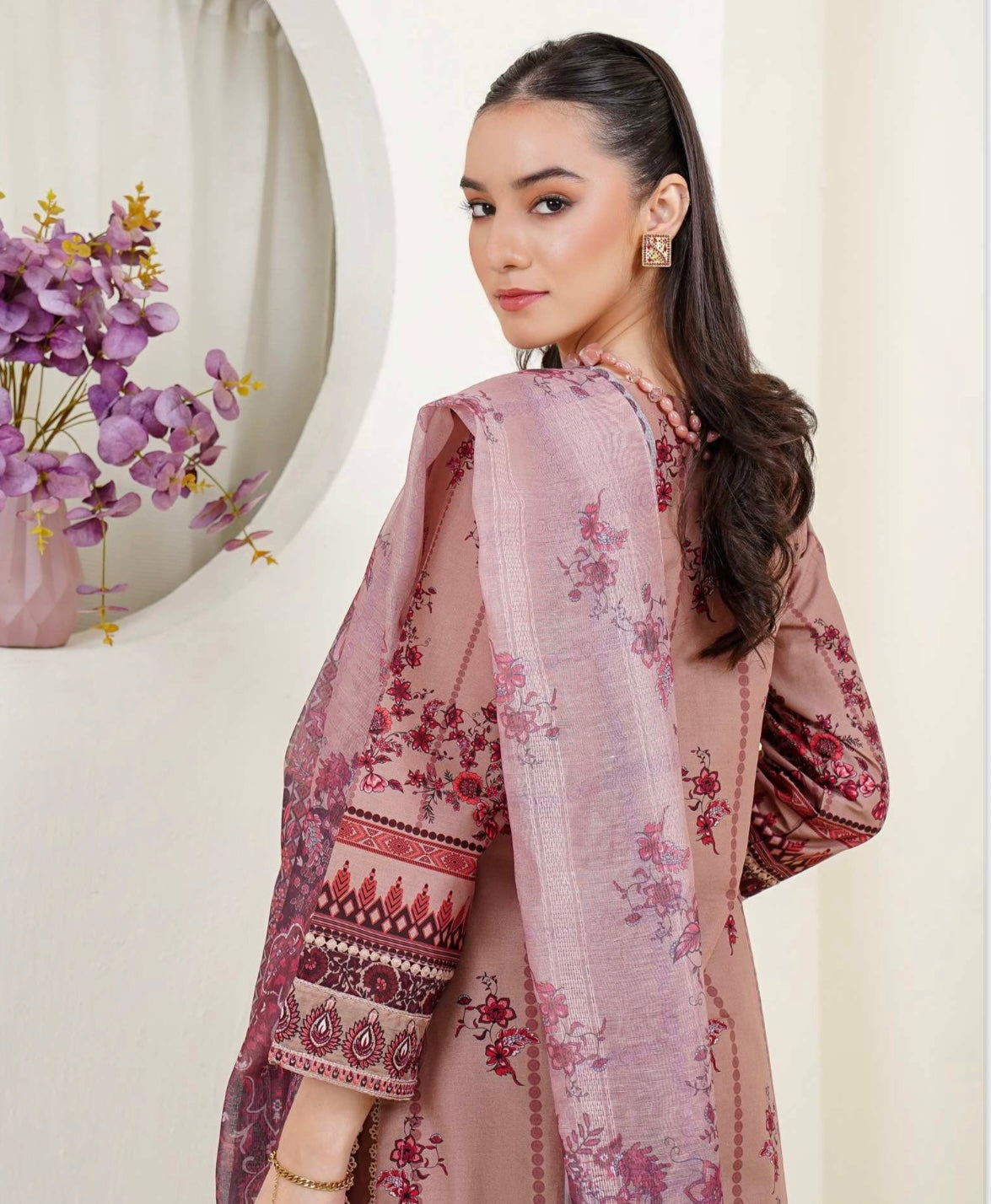 (15) Lawn Luxe – Digital Print 3-Piece Ready-to-Wear Set with Munar Dupatta