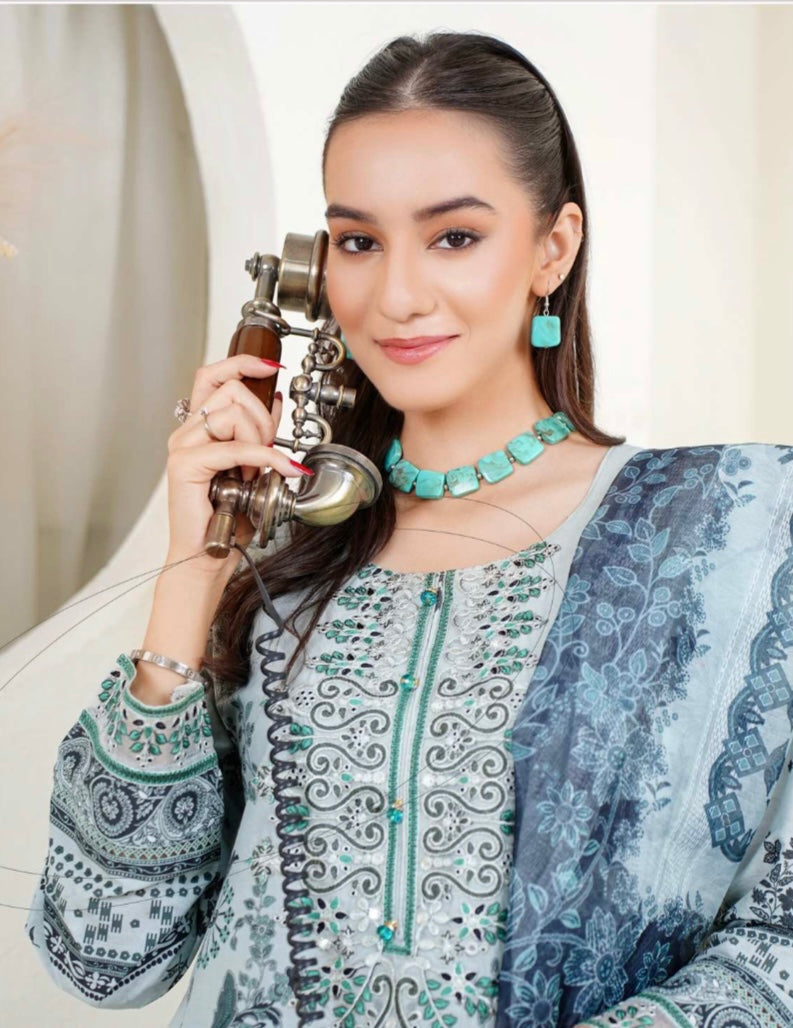 (10) Lawn digital print kameez/trousers digital munar dupatta ready to wear