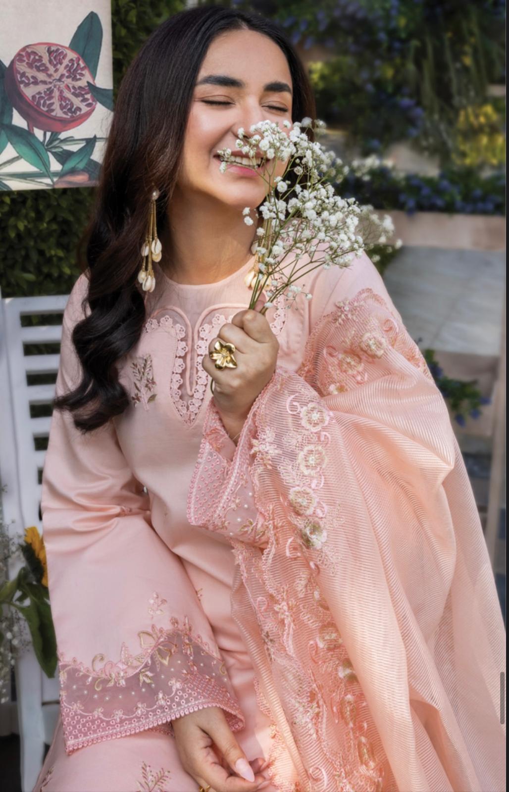 (133) Rang Rasiya Shireen Florence Summer Edit 2025 – Ready-to-Wear Lawn Suit with Printed Silk Dupatta