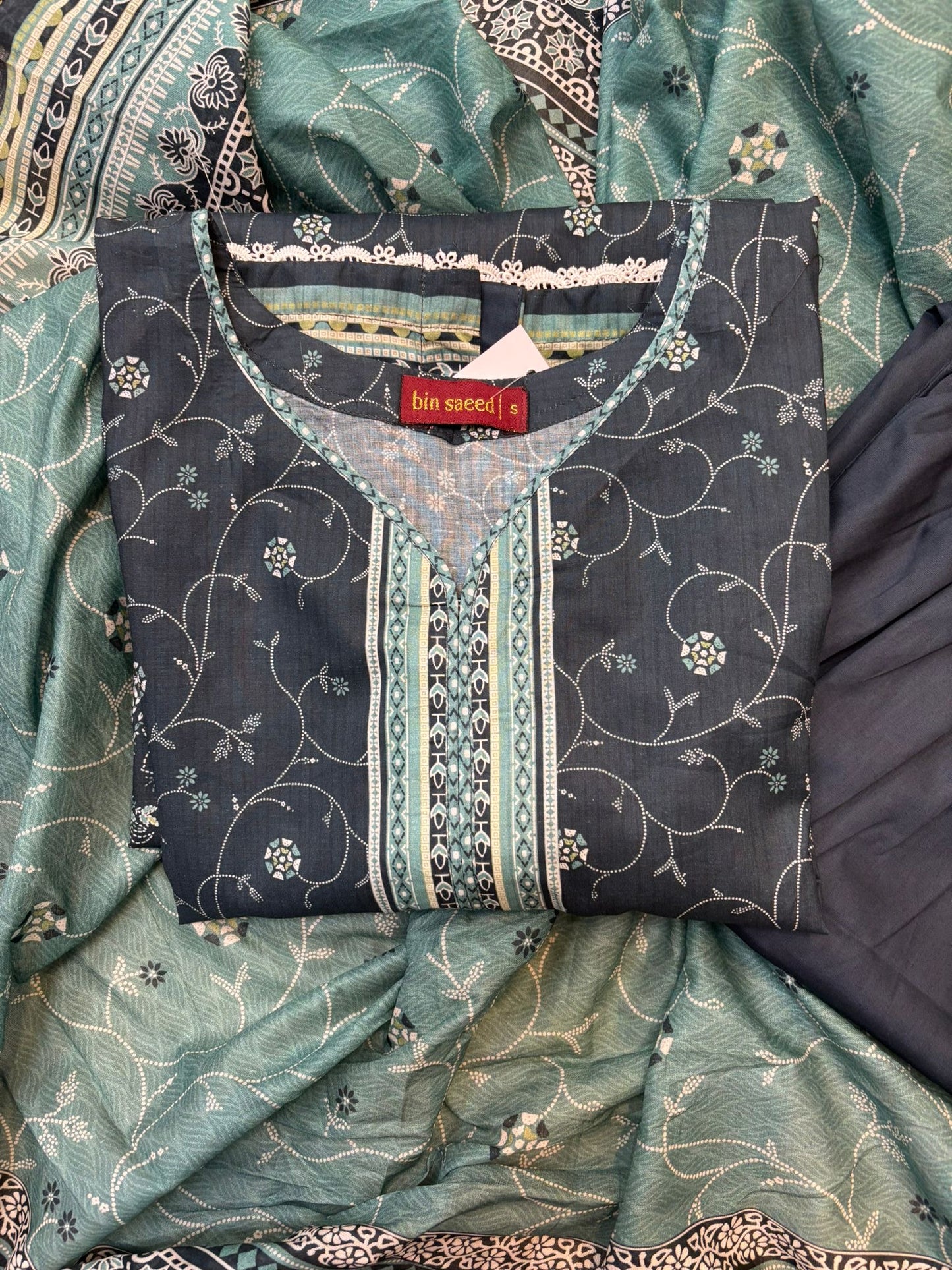 (24) Bin Saeed Printed Pakistani Linen | Elegant Ready-to-Wear 3-Piece Suit