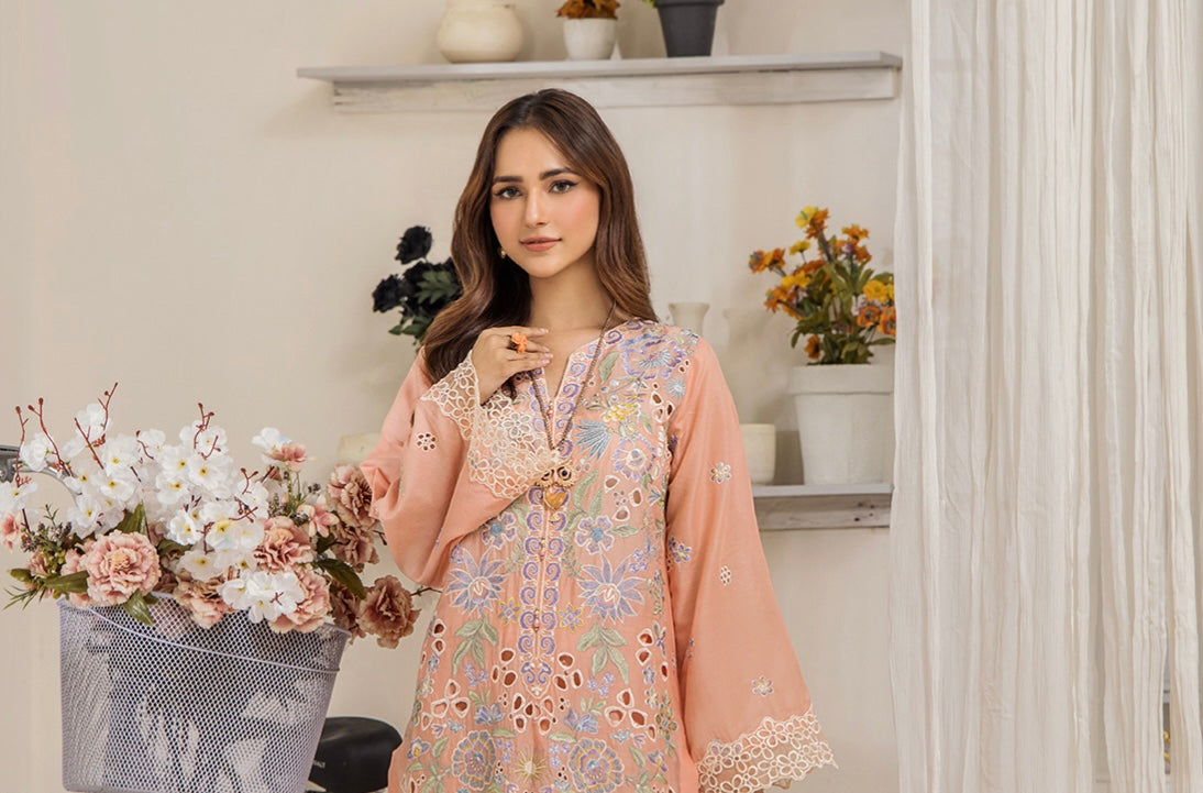 (294) Mayra Wisteria Elegance – Ready-to-Wear Lawn Shirt with Cotton Trousers & Printed Chiffon Dupatta