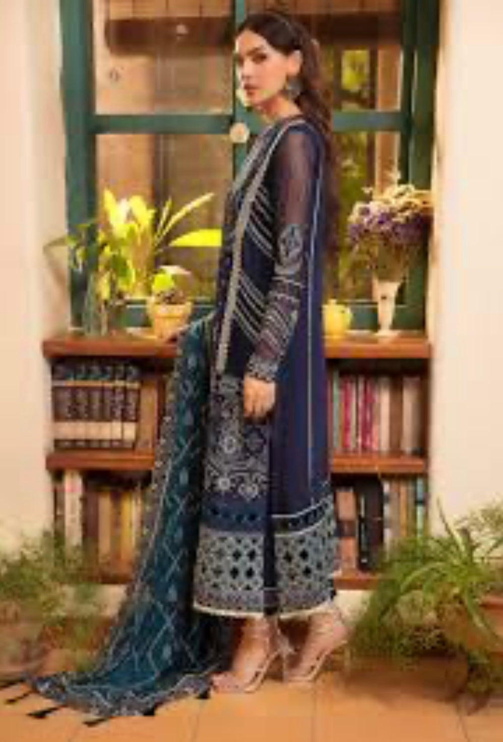 (76) Xenia lamode luxury captivating unstitched collection
