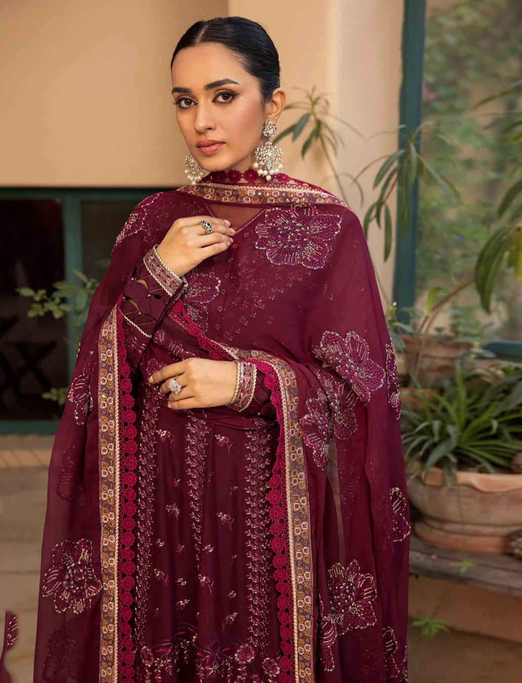 (83) Xenia LaMode – Luxury Captivating Unstitched Suit