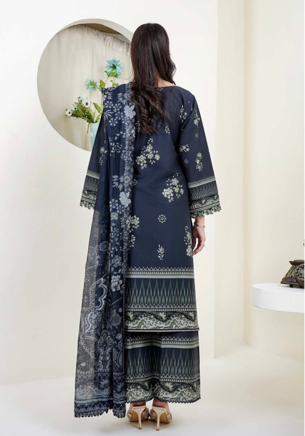 (9) Lawn digital print kameez/trousers digital munar dupatta ready to wear
