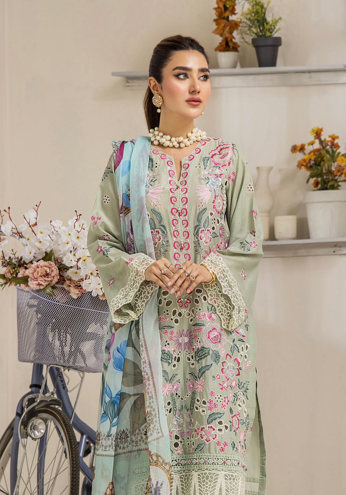 (177) Maya Enchanted Moss – Ready-to-Wear Lawn Kameez with Cotton Trousers & Chiffon Printed Dupatta