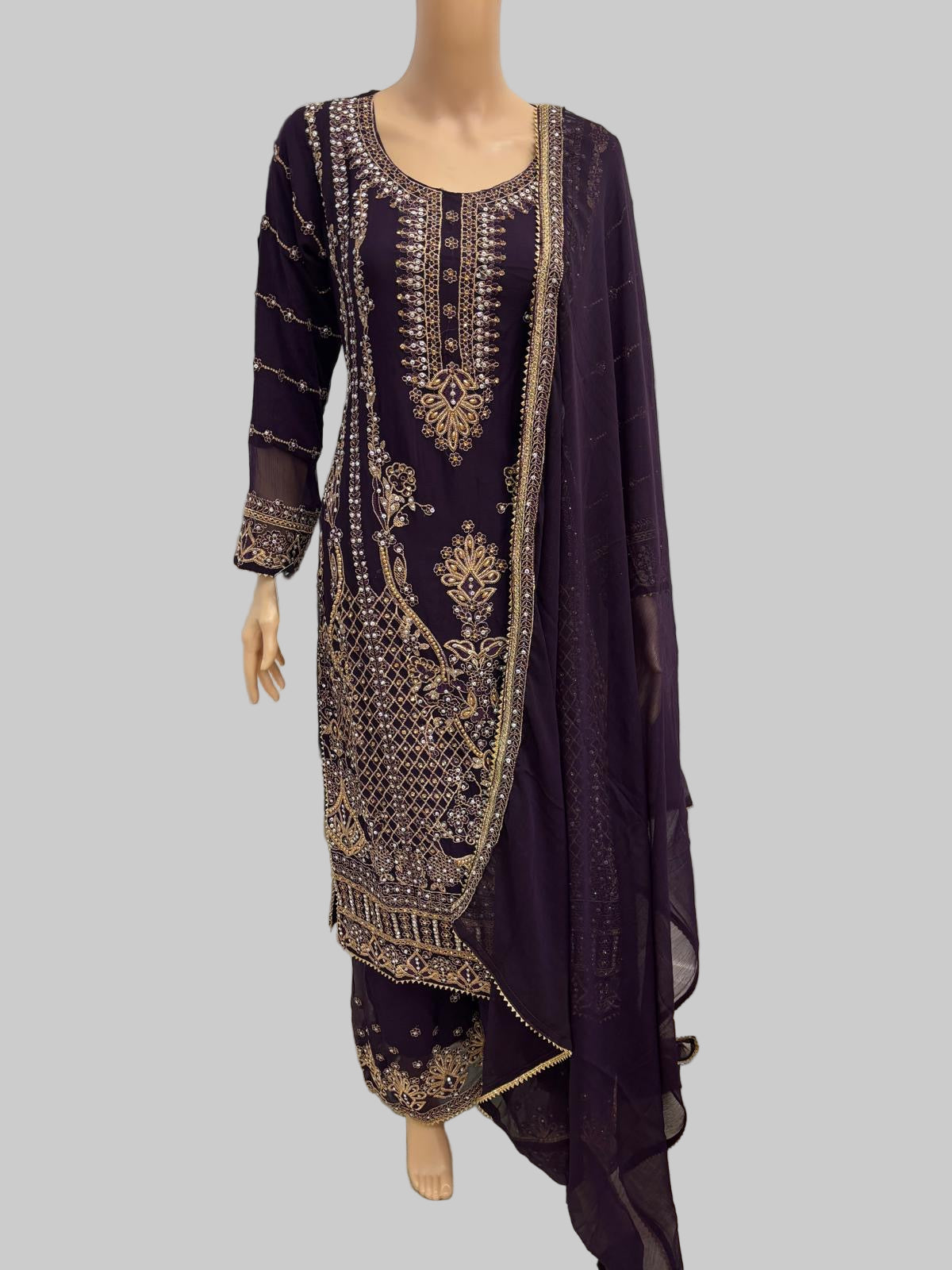 (131) Elegant Pakistani Embroidered Chiffon 3-Piece Occasion Wear Suit