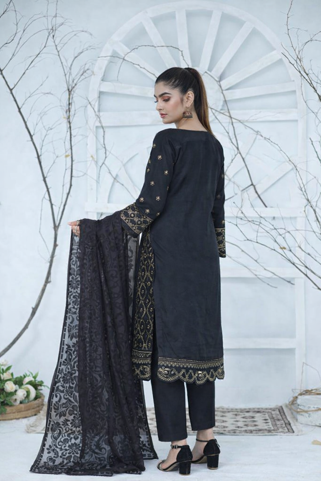 (278) Ready Made Organza Suit | Delicate Sequin Embroidery