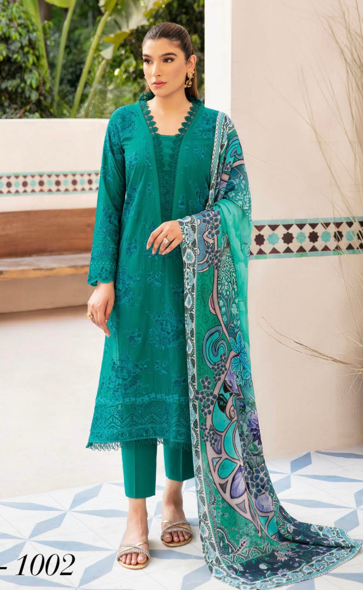 (225) Ramsha Andaaz Luxury Lawn Embroidered Ready Made Suit