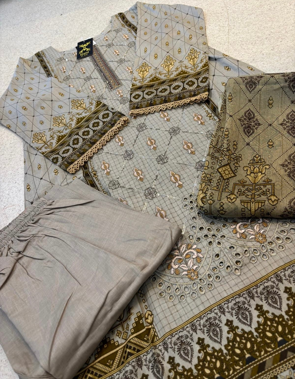 (45) Pakistani Printed Embroidered Lawn Suit | Ready-to-Wear Casual Outfit with Palazzo Trousers