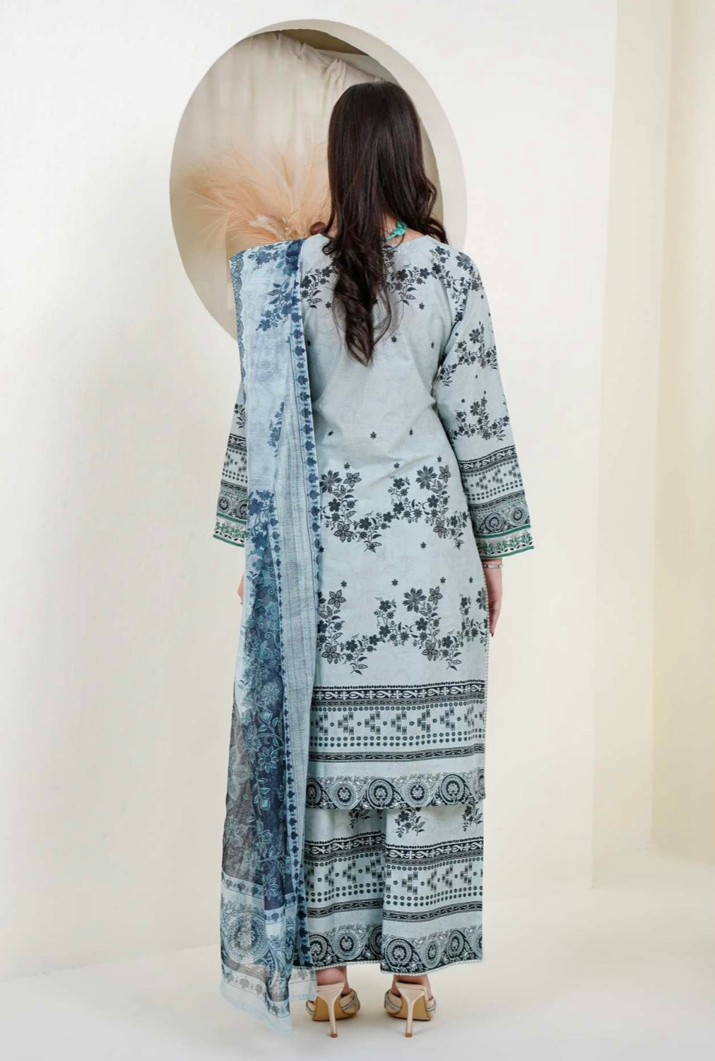 (10) Lawn digital print kameez/trousers digital munar dupatta ready to wear