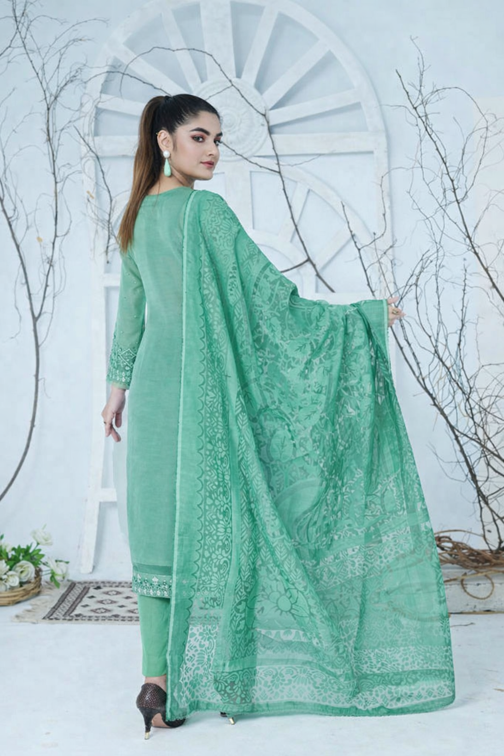 (276) Ready-Made Organza Suit | Sequin & Chikankari Embroidery