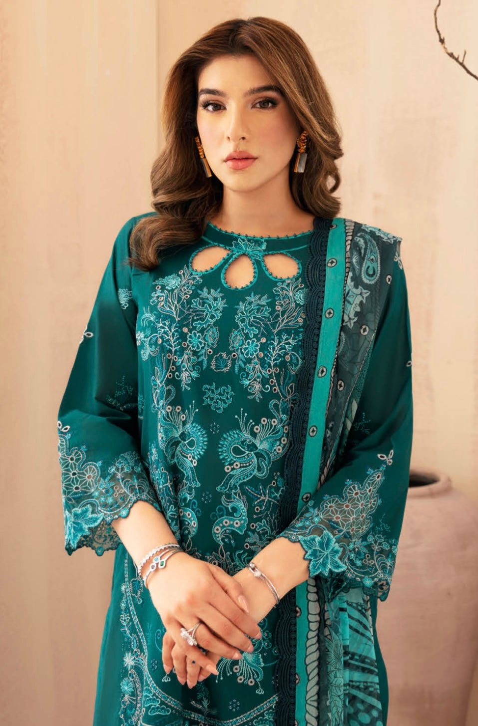 (190) Ramsha Andaaz Luxury Fully Lined Lawn Embroidered Ready Made Suit