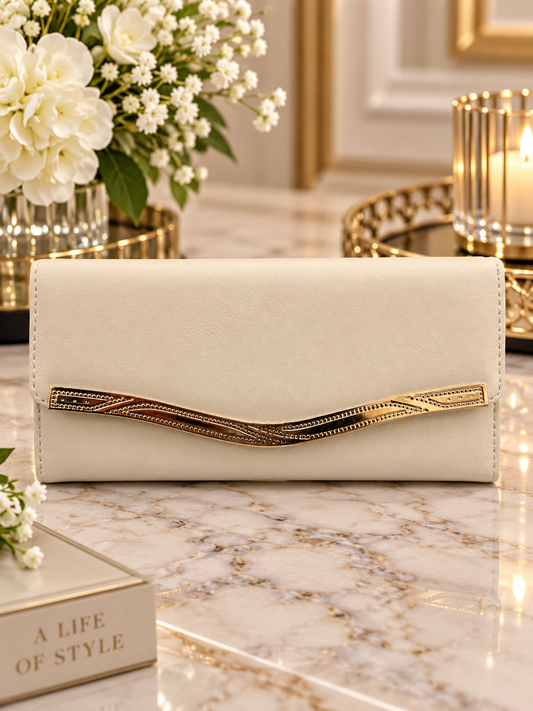 (354) Elegant cream purse with stylish gold detailing, multiple card slots, ID windows and a secure zipped compartment. Chic, spacious and perfect for everyday use