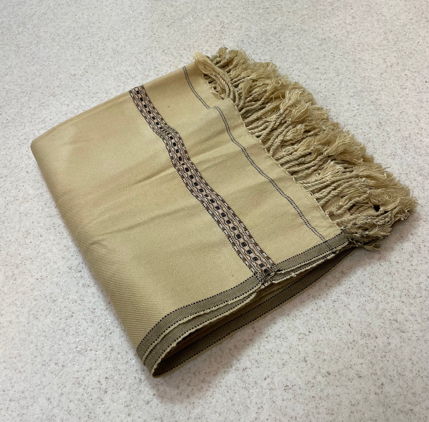 (223) Men's Winter Thick Extra-Large Tassel Shawl – Warm, Stylish, and Versatile