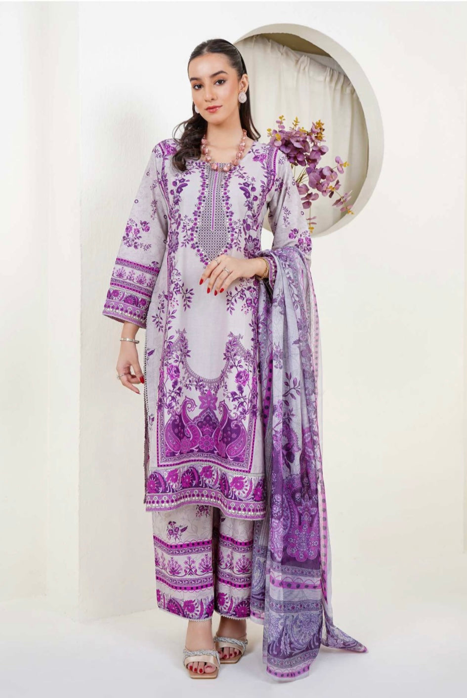 (20) Lawn Luxe – Digital Print 3-Piece Ready-to-Wear Set with Munar Dupatta