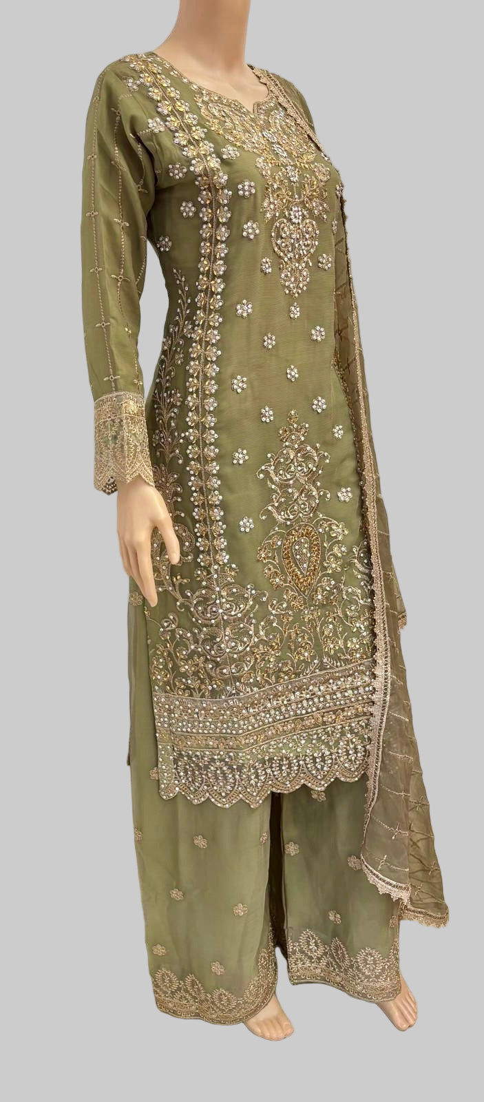(138) Elegant Pakistani Embroidered Chiffon 3-Piece Occasion Wear Suit