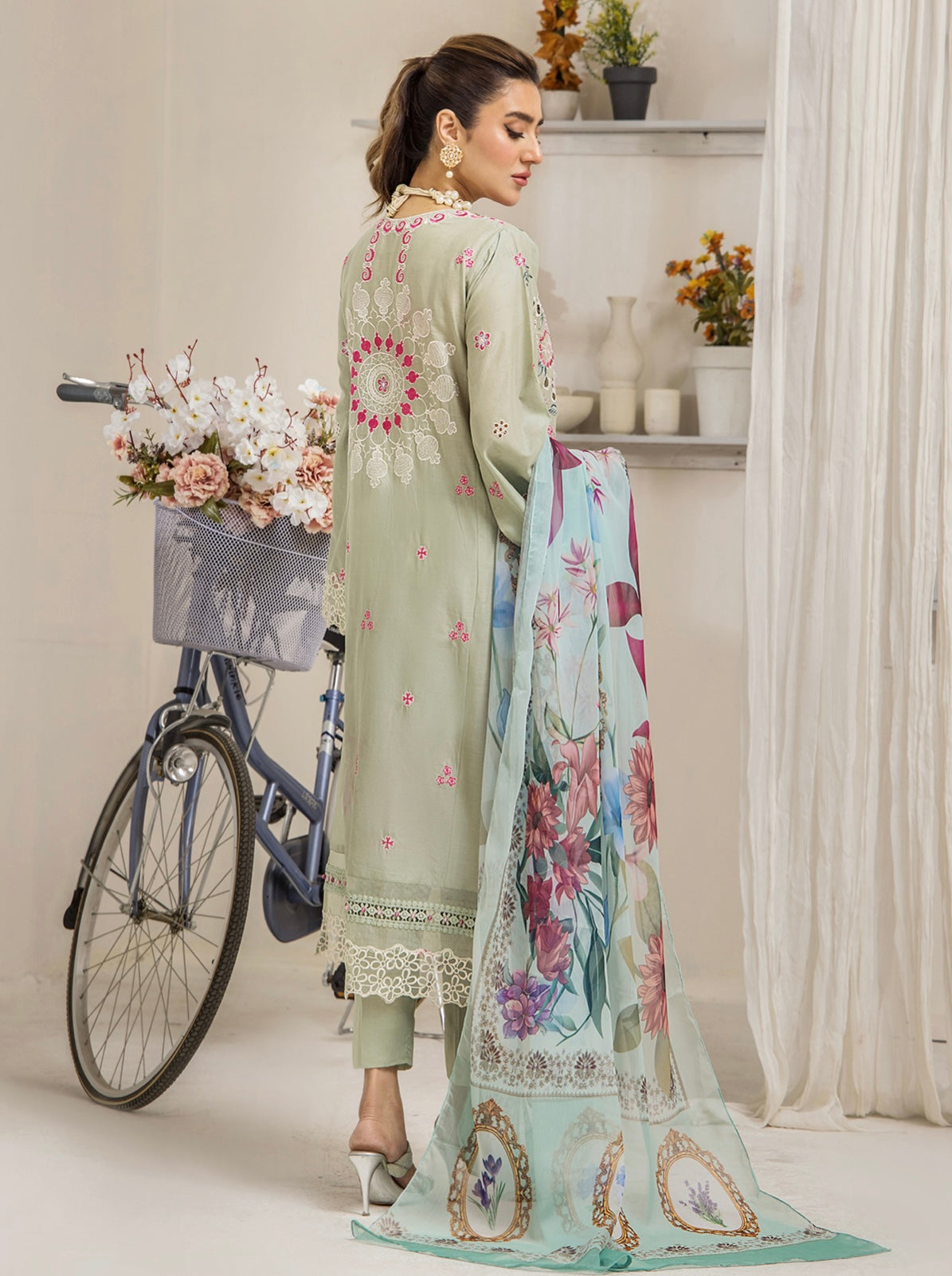 (297) Mayra Enchanted Moss Ready-to-Wear Lawn Shirt with Cotton Trousers & Printed Chiffon Dupatta