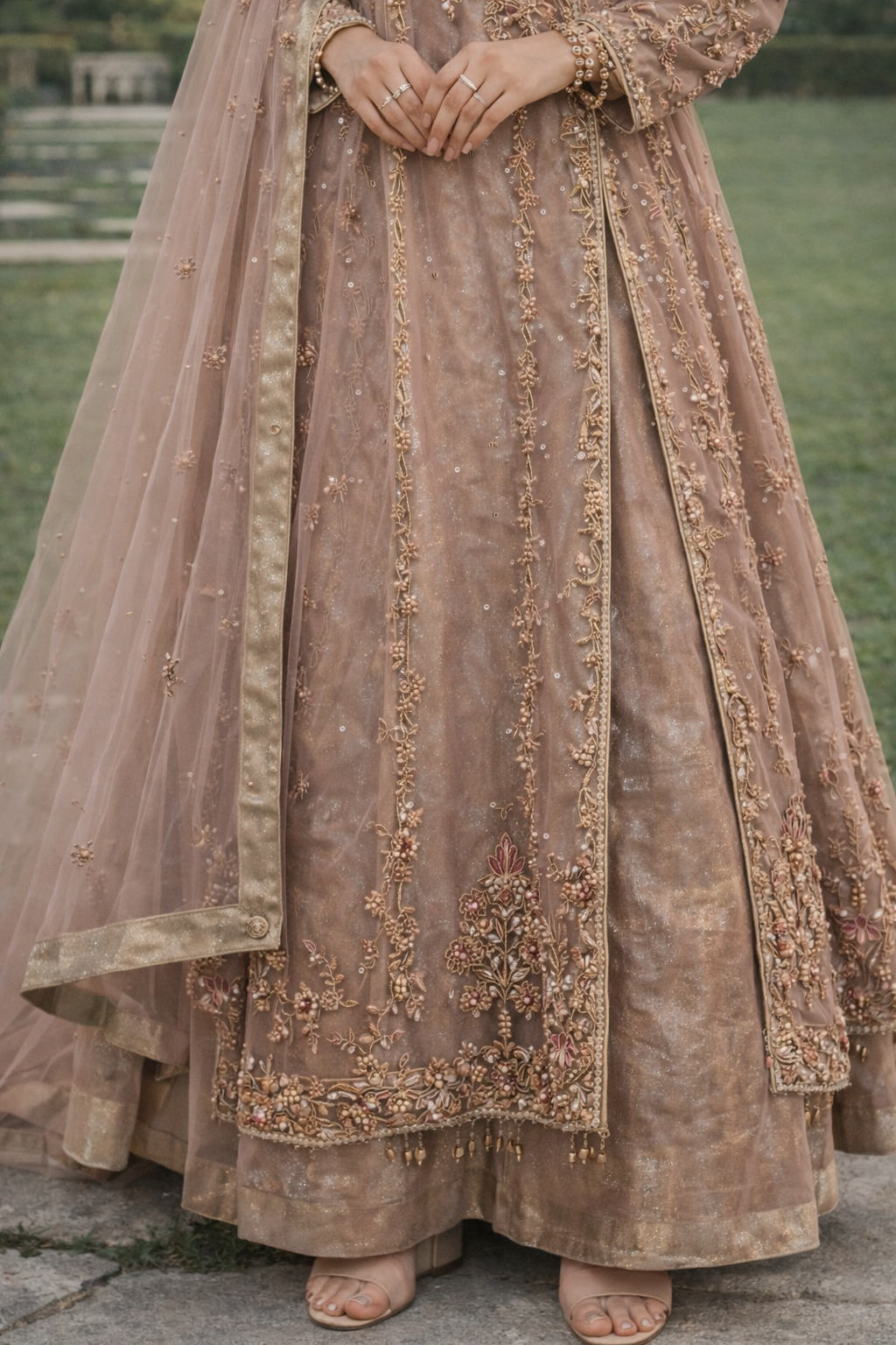 (216) Elegant Wedding Party 2 Piece Suit with Organza Dupatta & Hand Embroidery