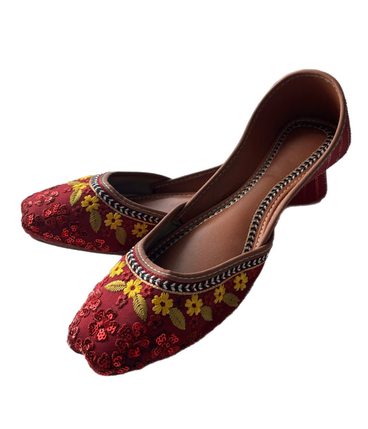 (S18) Handmade Embroidered Khussa – Soft Foam Punjabi Jutti with Non-Slip Sole