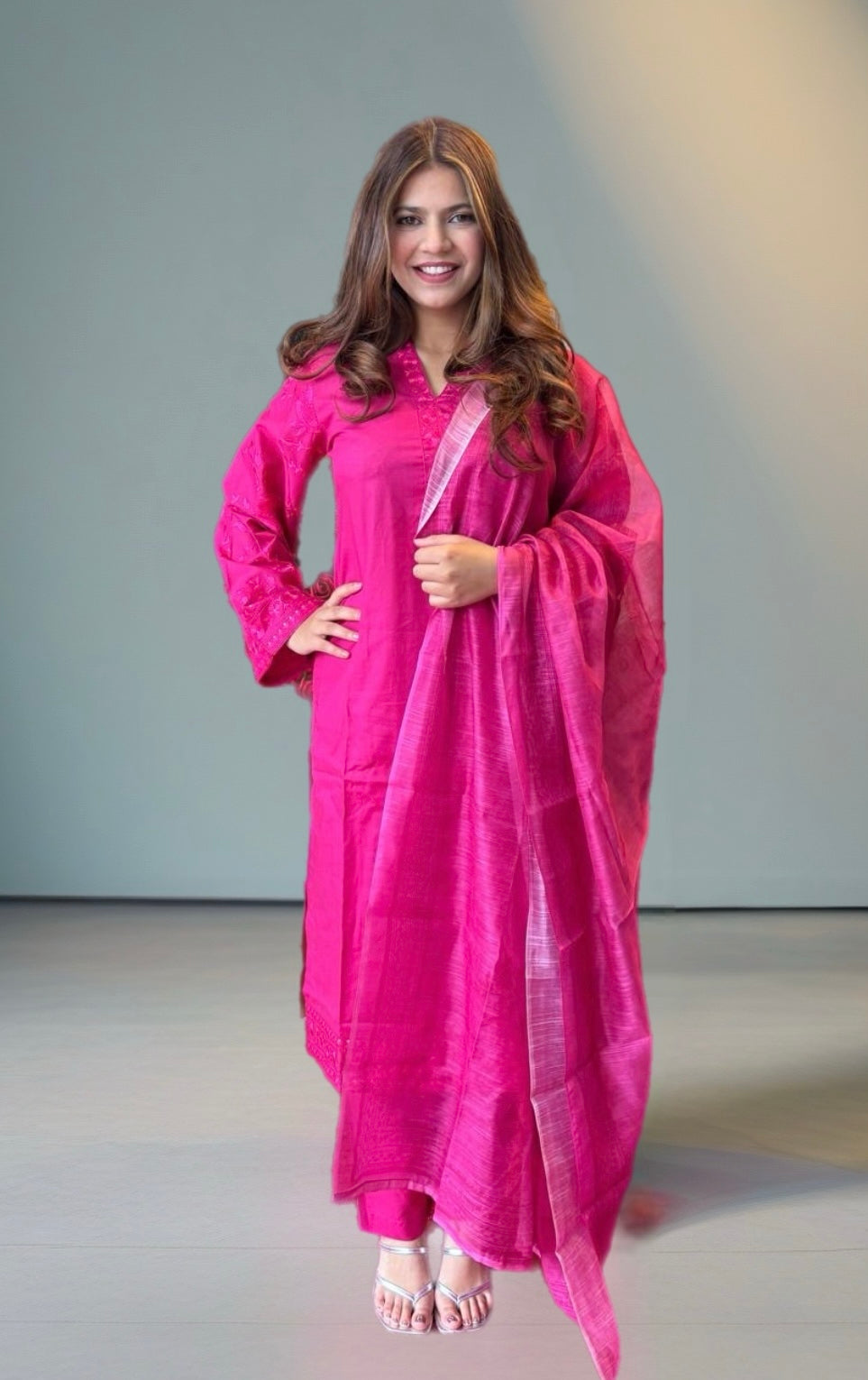(1) Elegant Pink Linen Pakistani Suit – Embroidered Sleeves & Neckline | Ready to Wear