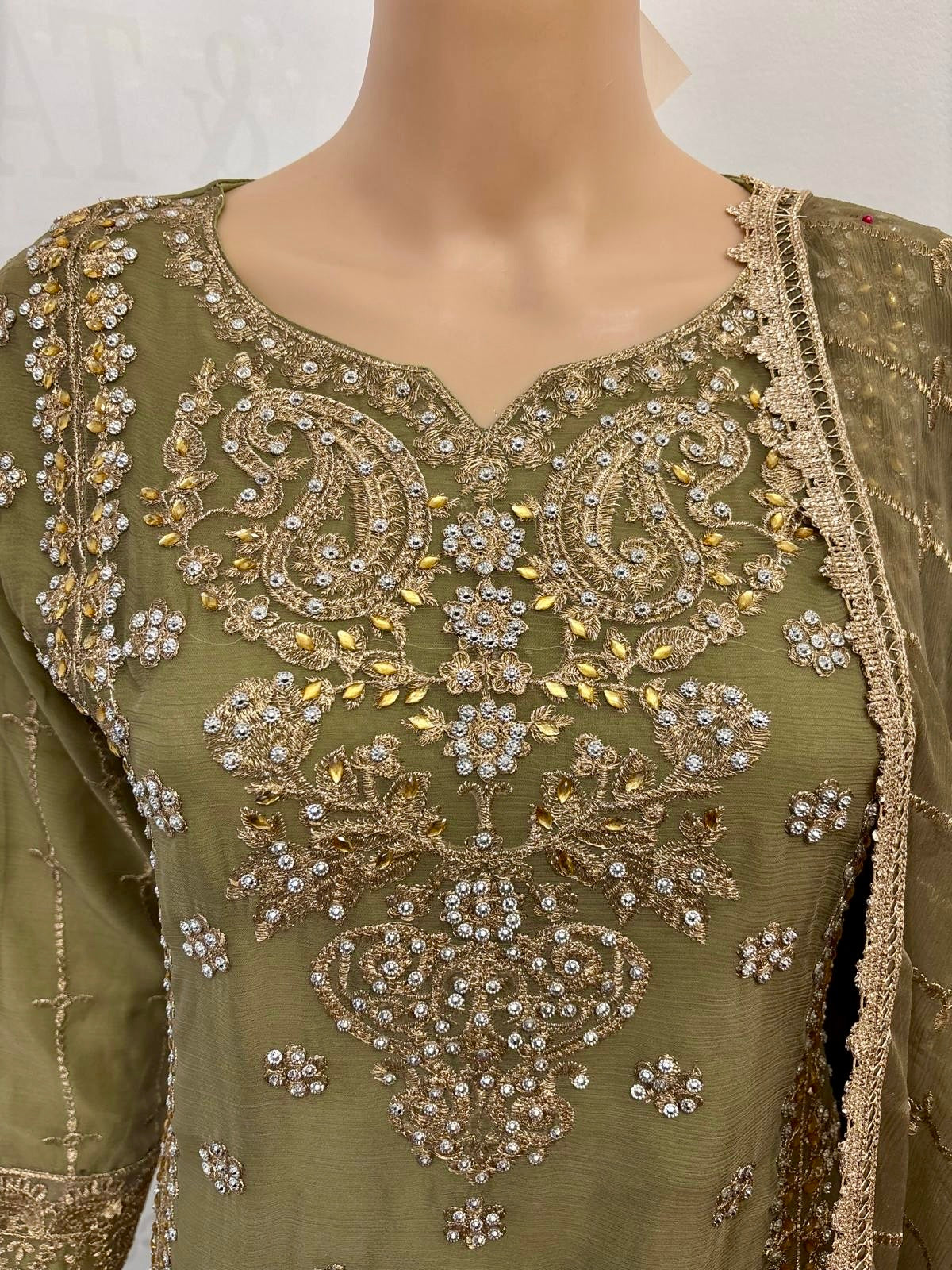 (138) Elegant Pakistani Embroidered Chiffon 3-Piece Occasion Wear Suit