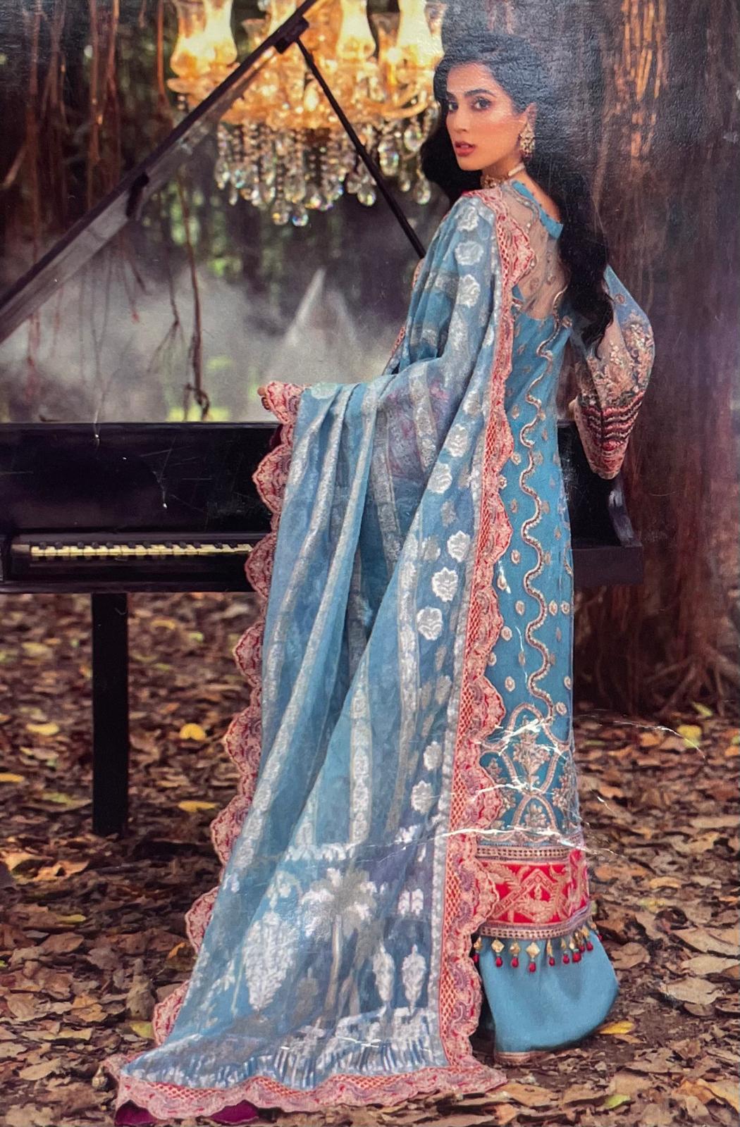 (135) Stunning Pakistani Embroidered Organza Heavy Suit in teal