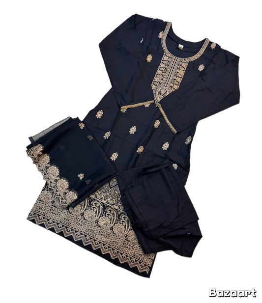 (188) Linen Pakistani Embroidered Sequin Chiffon Scarf Three-Piece Ready-Made Suit