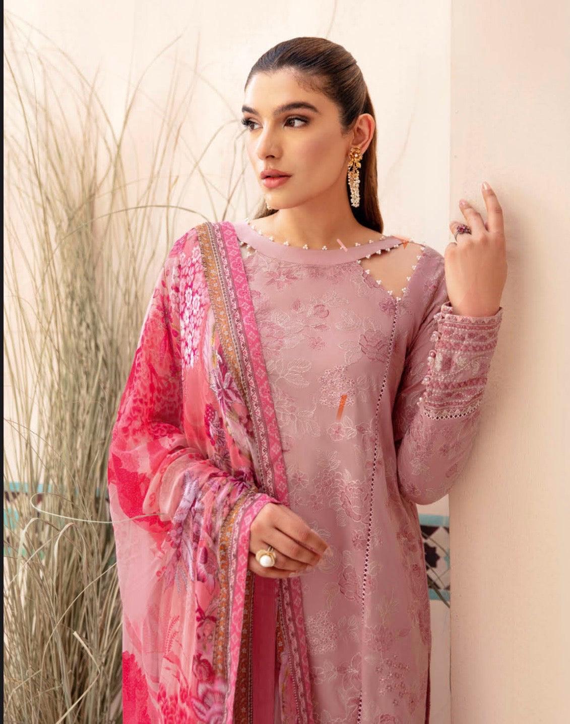 (207) Ramsha Andaaz Fully-Lined Embroidered Lawn 3-Piece Suit